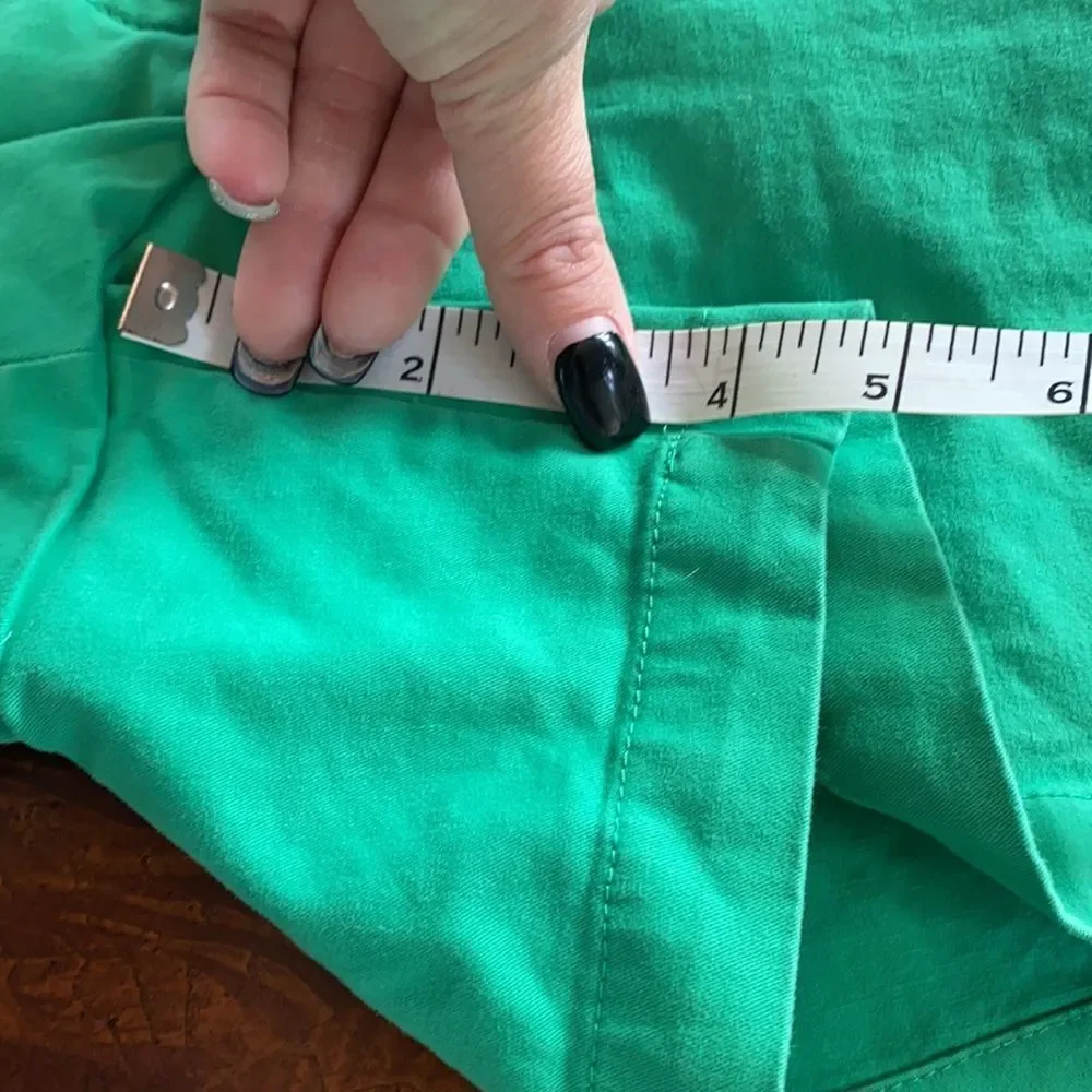 Crown & Ivy Caroline women’s green shorts size 2 - Picture 5 of 5